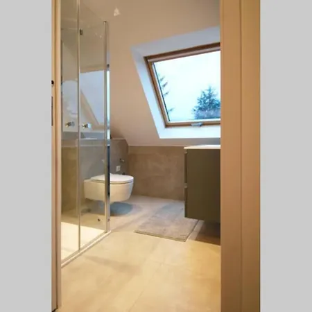 Jaune, Independant, Parking, Wifi Pres De Strasbourg * Ittenheim