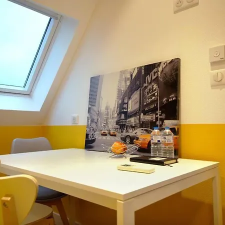 Appartement Jaune, Indépendant, Parking, Wifi Près De Strasbourg Ittenheim